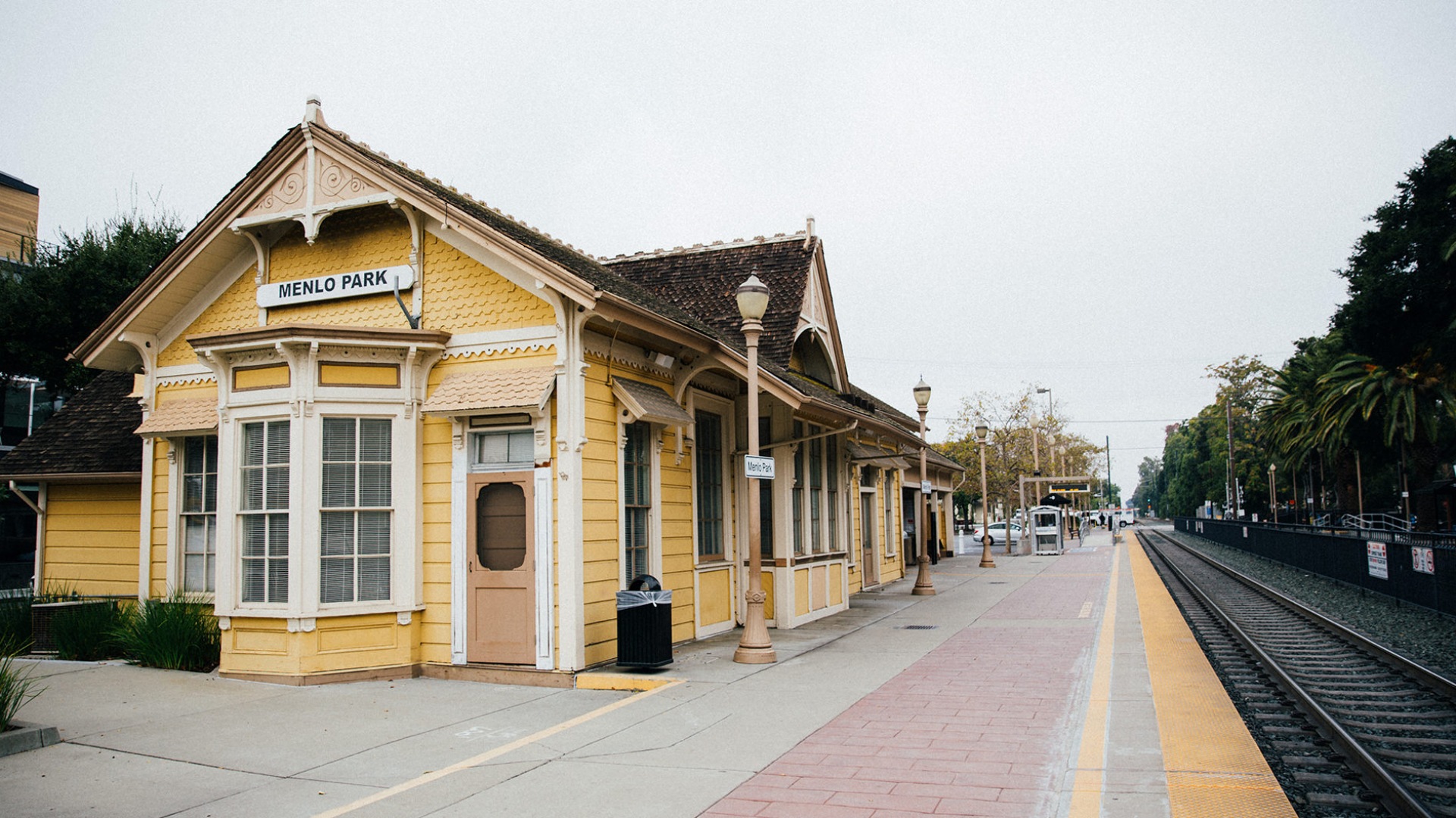 Menlo Train Station